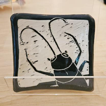 Small Cockroach Tray (coming in sideways)