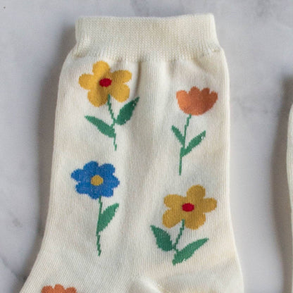 Cream Flower Casual Socks