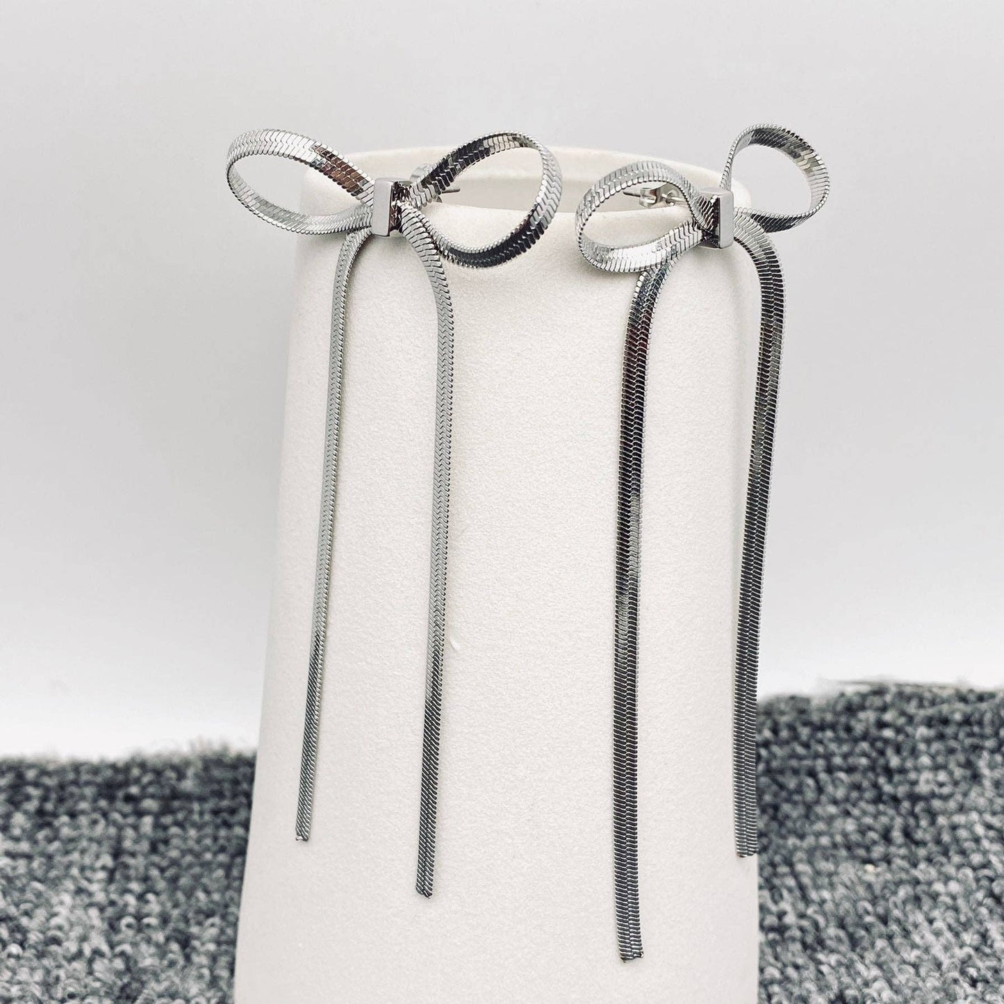 Flat Chain Bow Silver Earrings